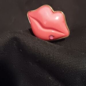 PINK LIP RING